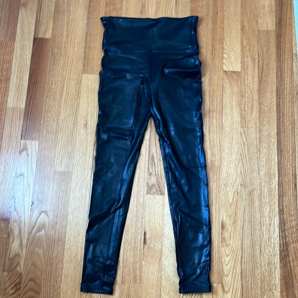 Great condition! Spanx faux leather leggings